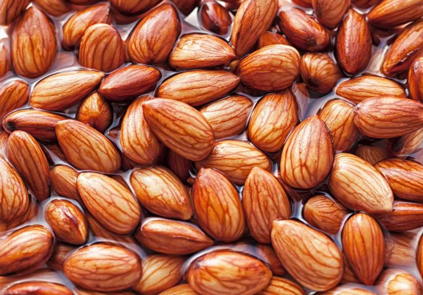 15 Health Benefits of Almonds, the Superfood Nut