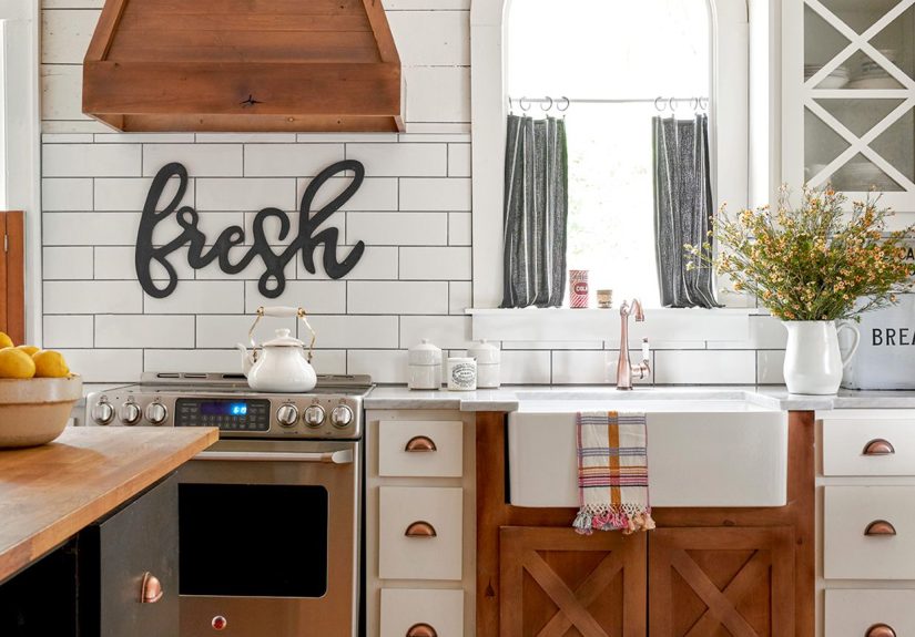 21 Rustic Window Treatments for a Farmhouse-Style Home