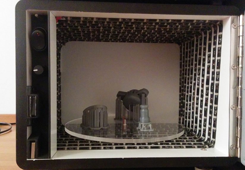 A UV Lightbox For Curing Prints