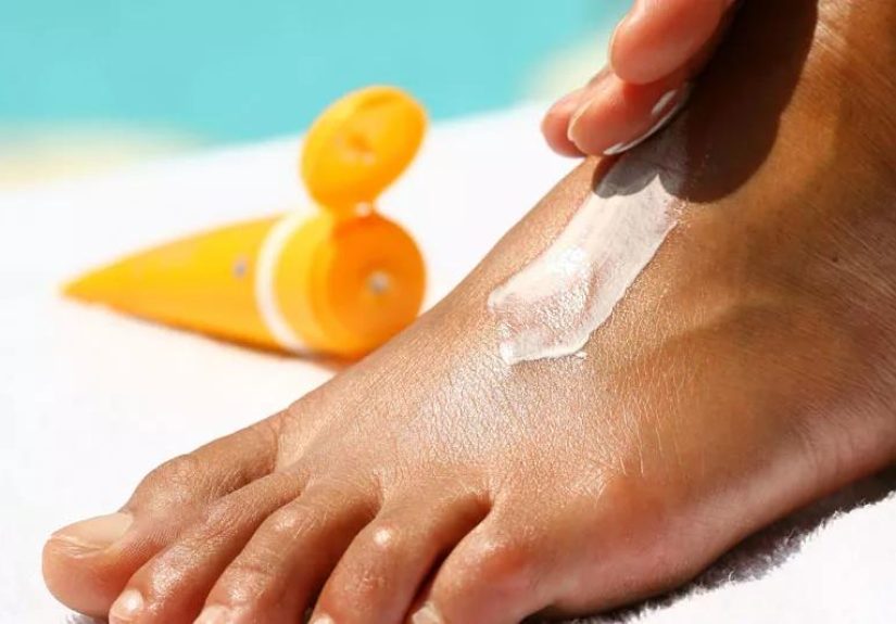 Do Eyelids, Lips, and Feet Need Sunscreen?