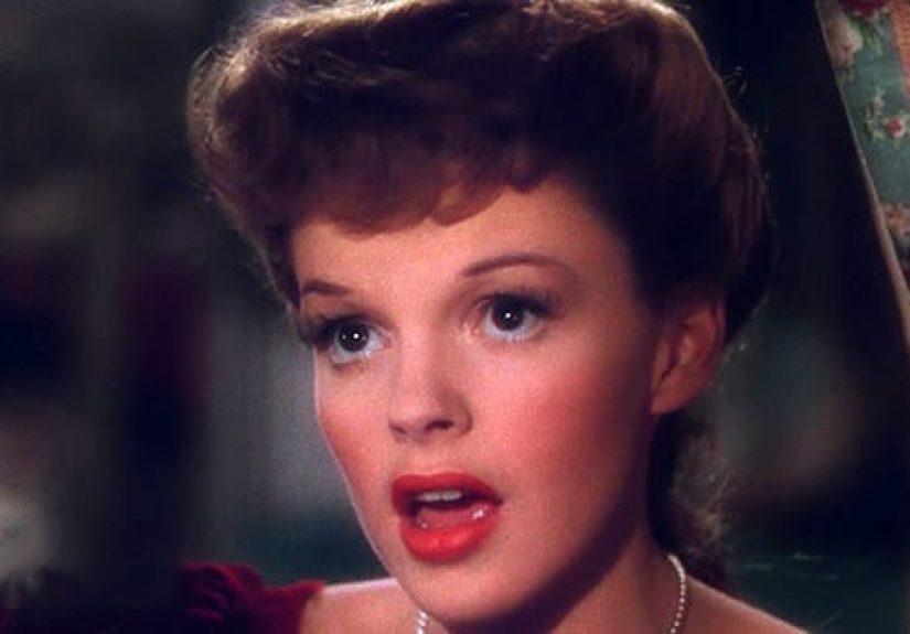 Top 10 Christmas Songs Dark Enough To Ruin Your Christmas Spirit