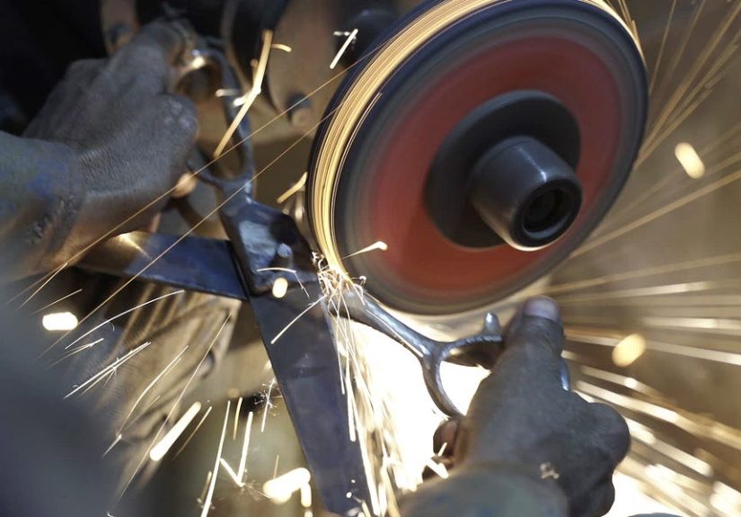How Scissors Are Made by Hand in India’s Kainchi Bazaar